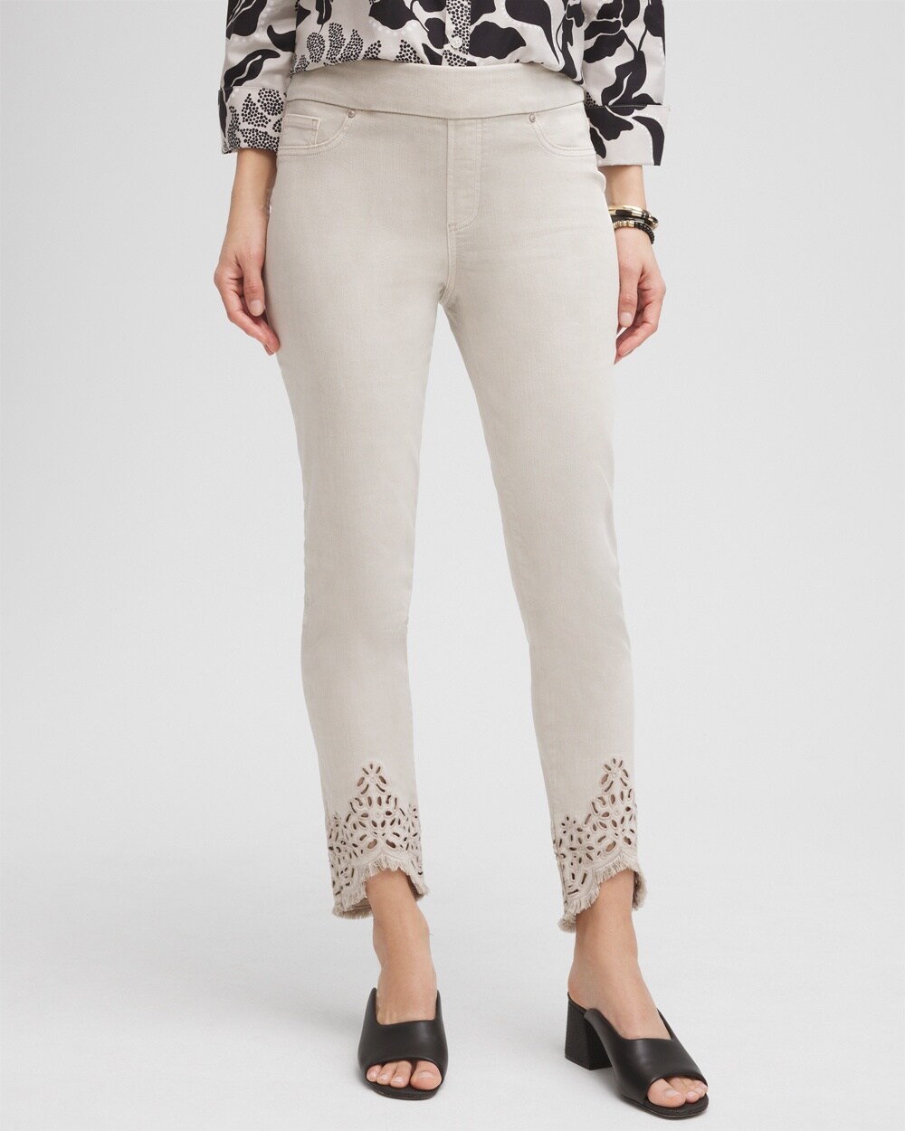 Petite Eyelet Tulip Hem Ankle Pull-on Jeggings