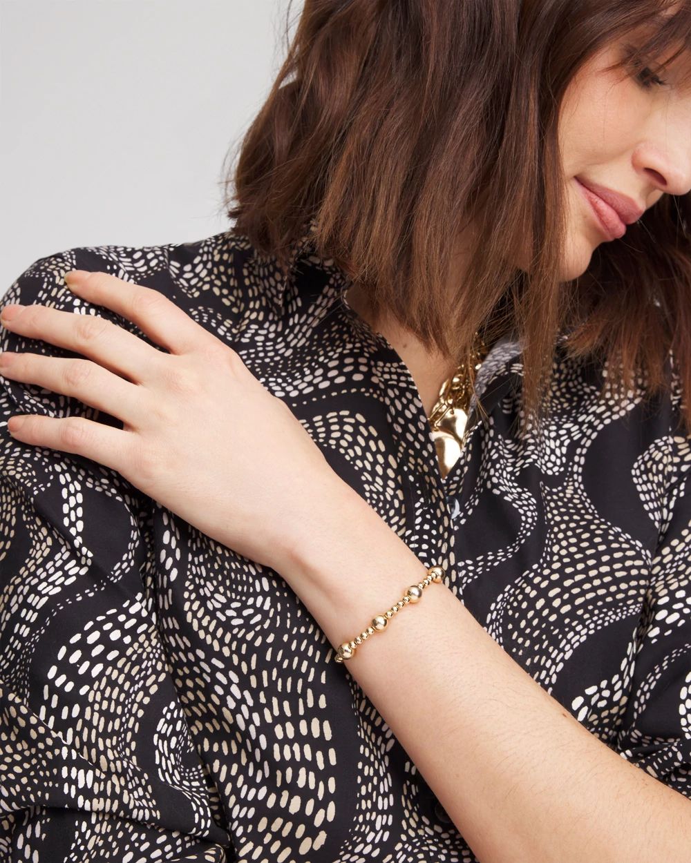 Gold-tone Medium Bead Stretch Bracelet