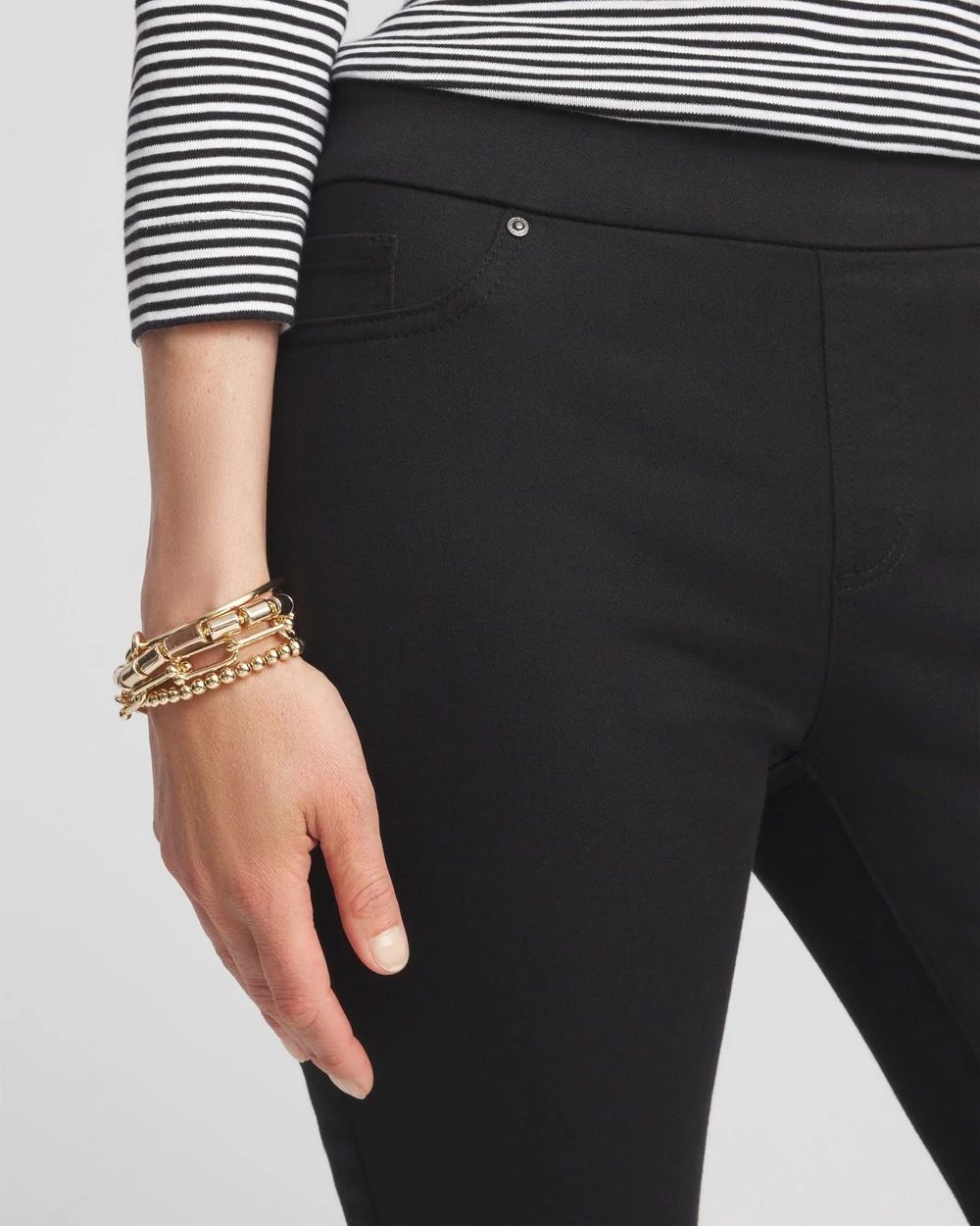 Petite Denim Pull-On Jeggings
