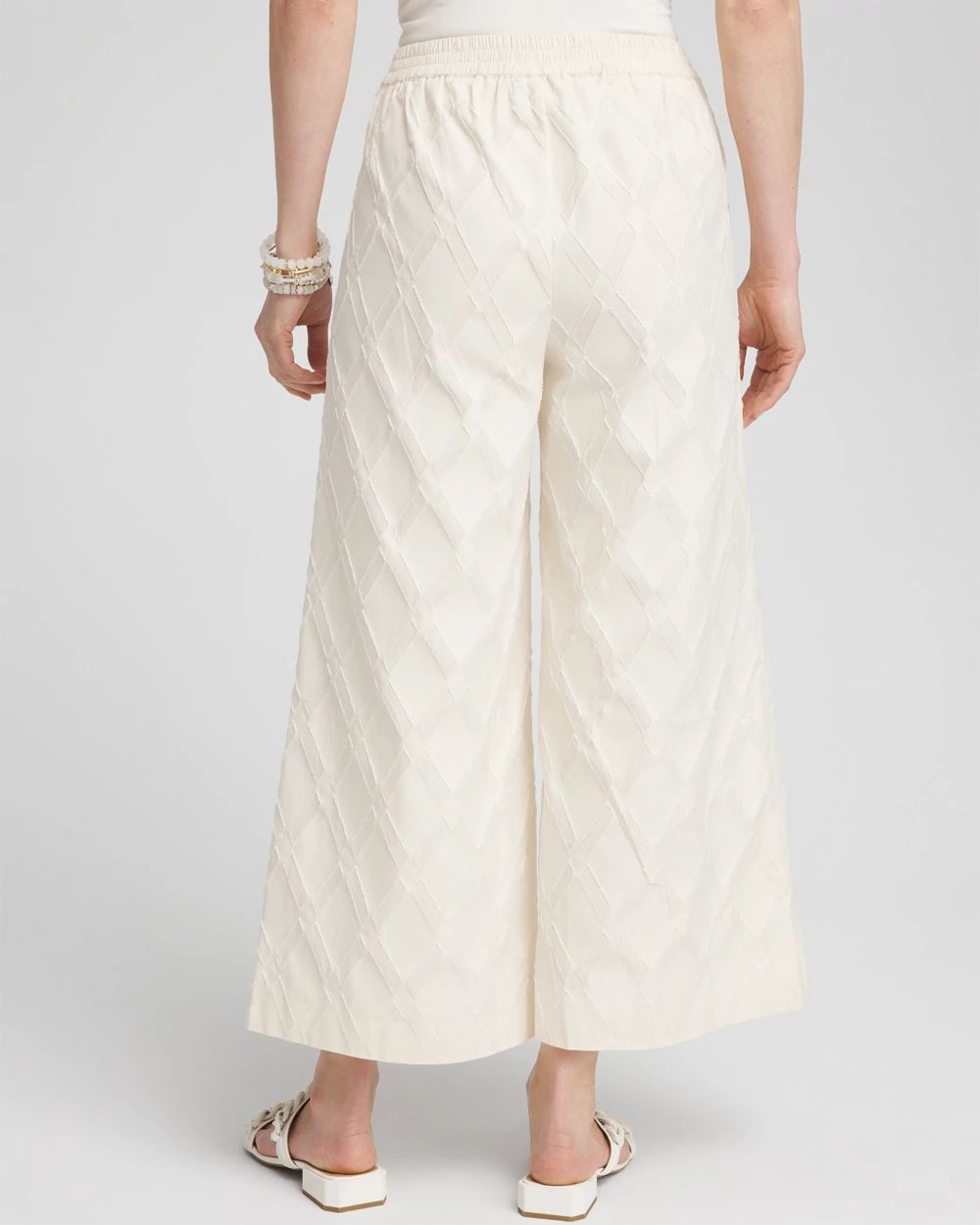 Textured Wide Leg Cropped Pants